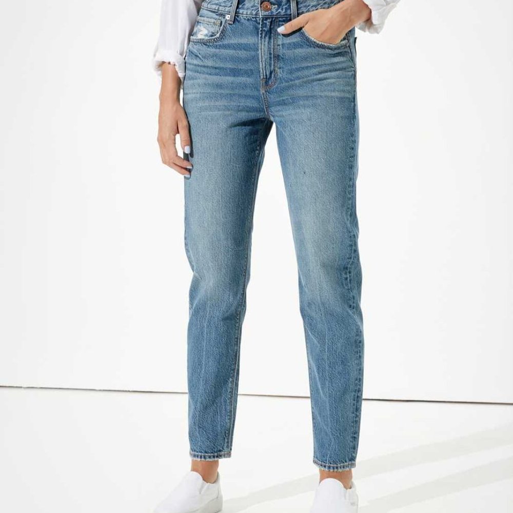AE SLIM 90S BOYFRIEND JEAN